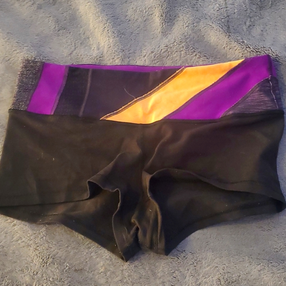 Lulu biker shorts very rare